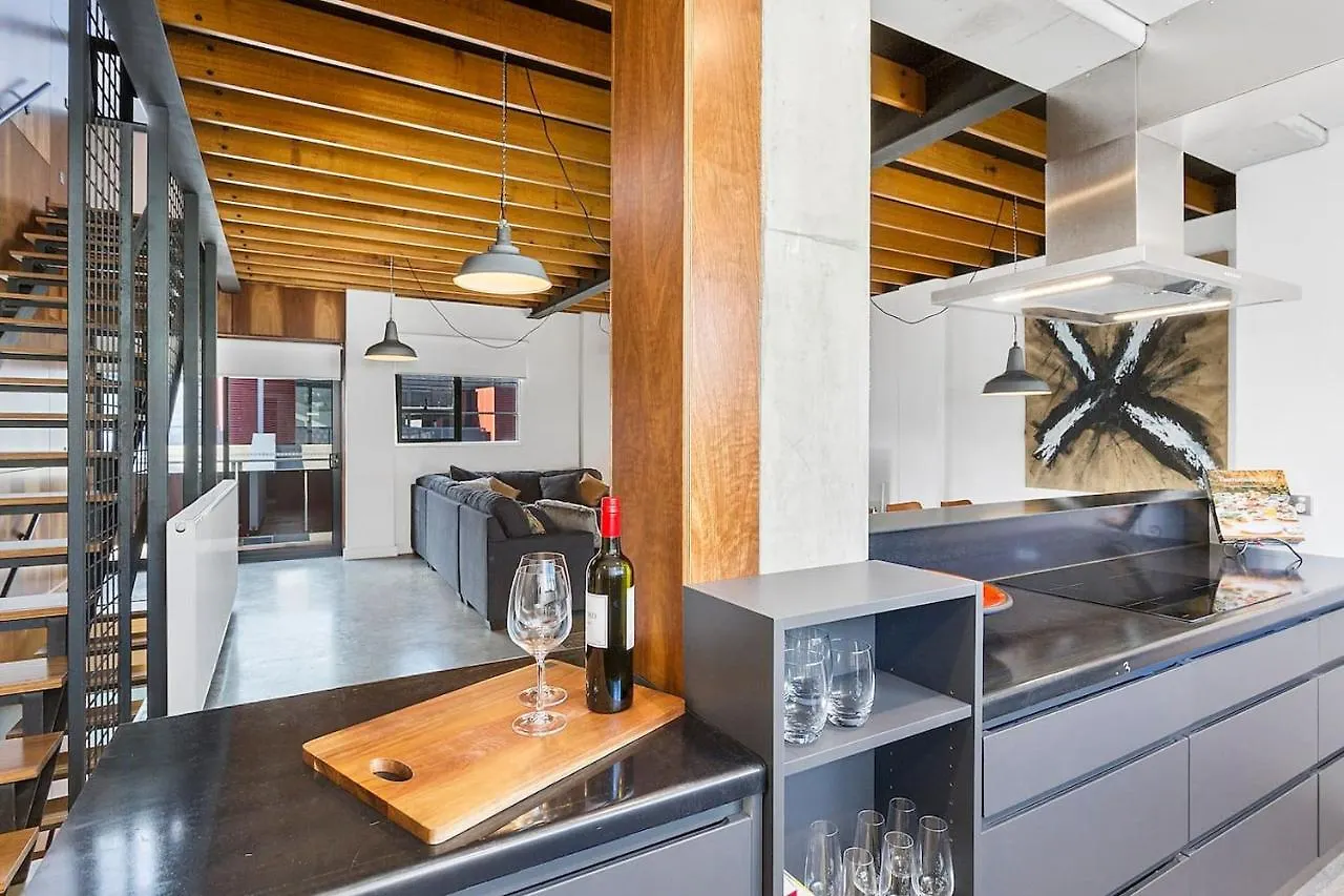Stunning Warehouse Pad - Moments From The Waterfront Lägenhet Hobart